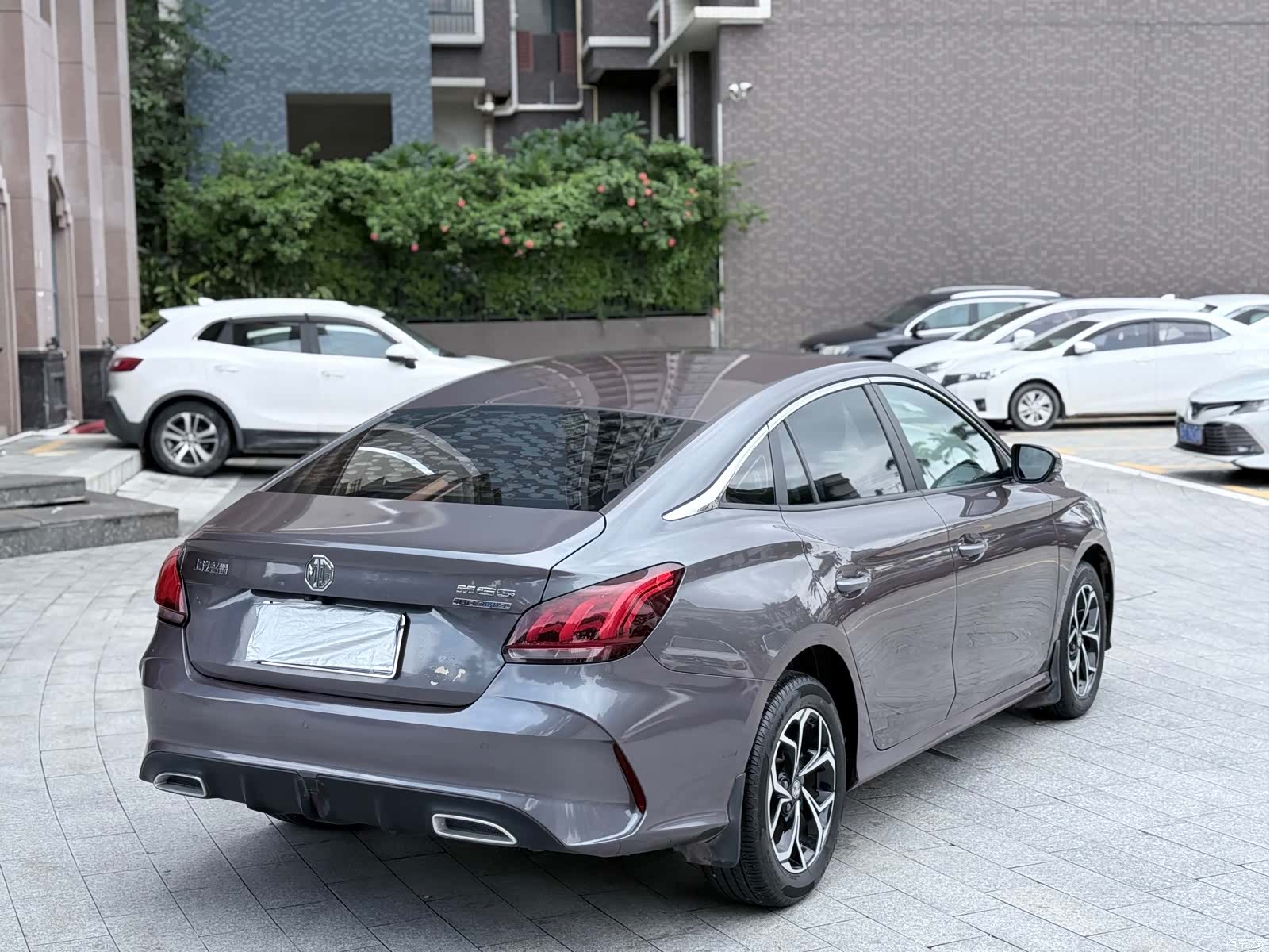 MG MG5, 2021 9