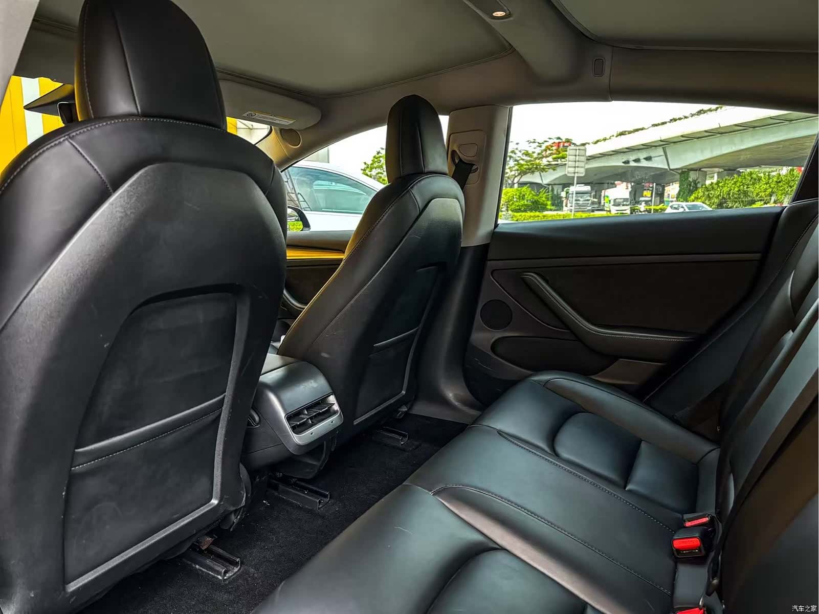 Tesla Model 3, 2021 все фото