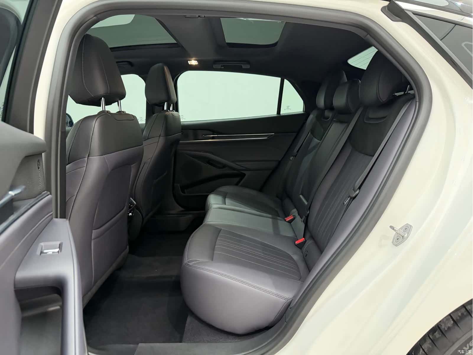 Ford Mondeo, 2025 18