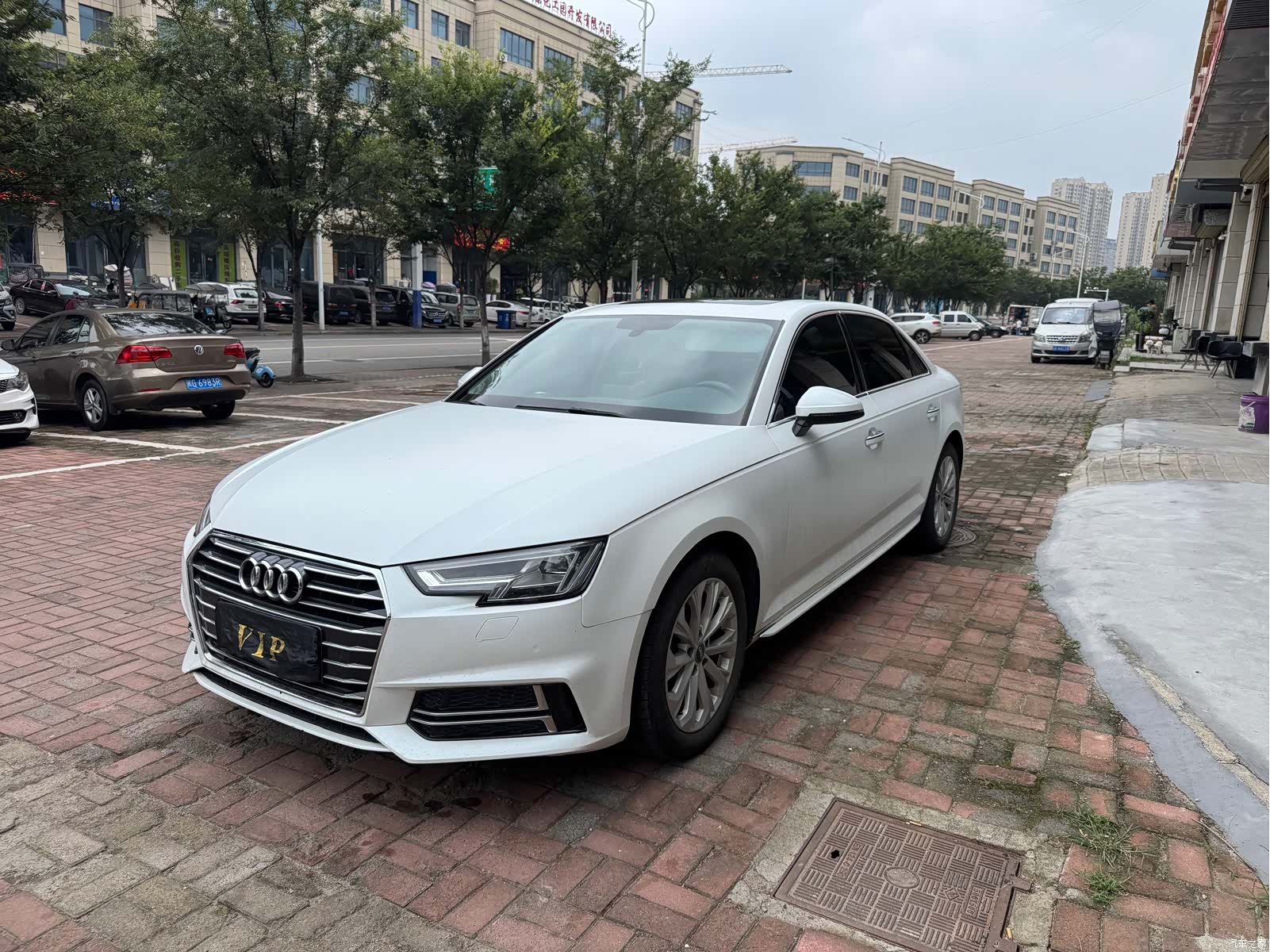 Audi A4L, 2019 1