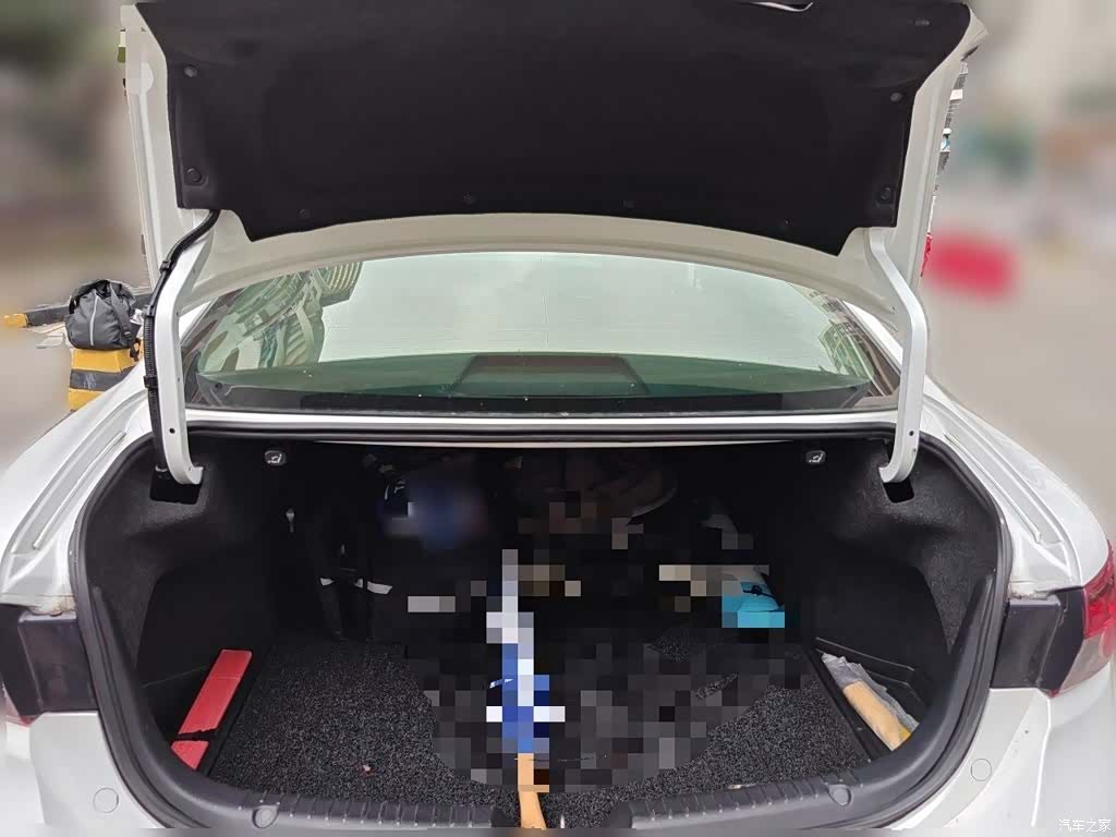 Mazda Atenza, 2014 10