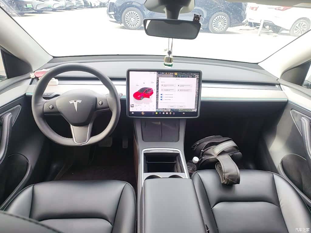 Tesla Model Y, 2024 10