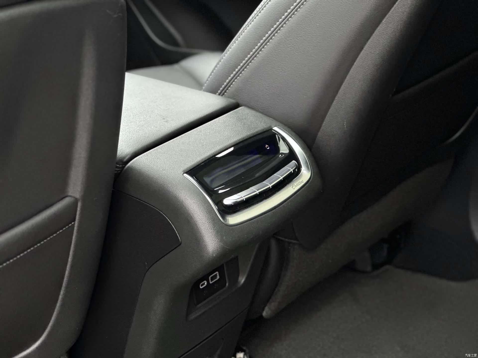 Cadillac XT6, 2021 11