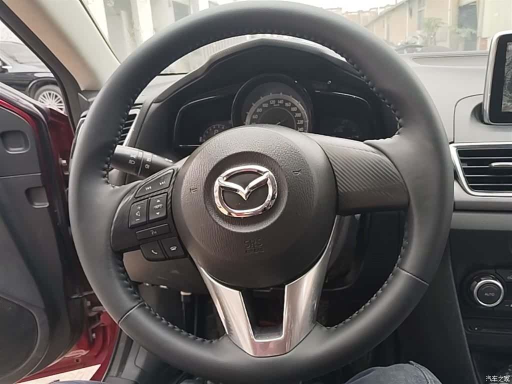 Mazda Mazda3, 2016 11