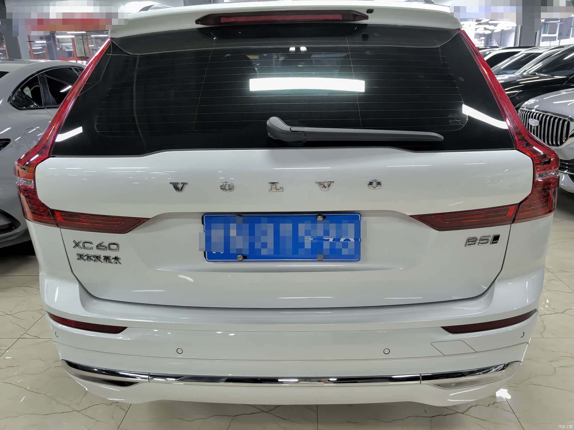Volvo XC60, 2023 все фото