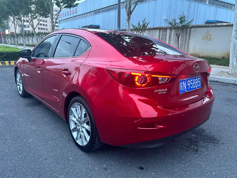 Mazda 3 Angkesaila