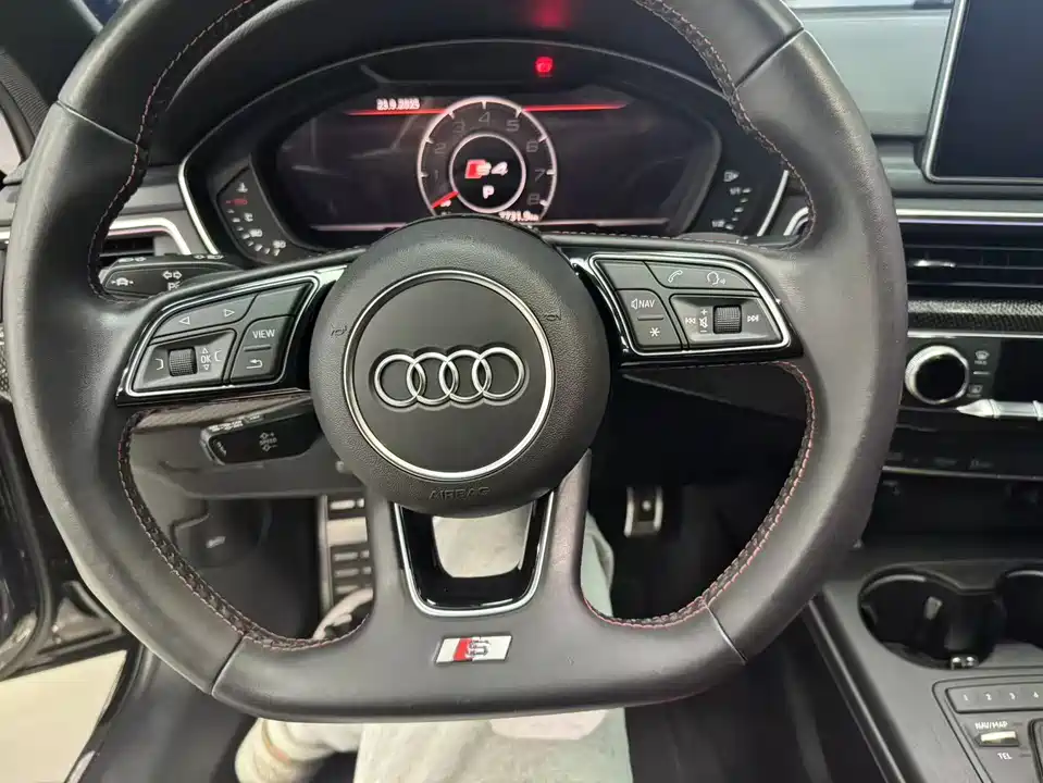 Audi S4