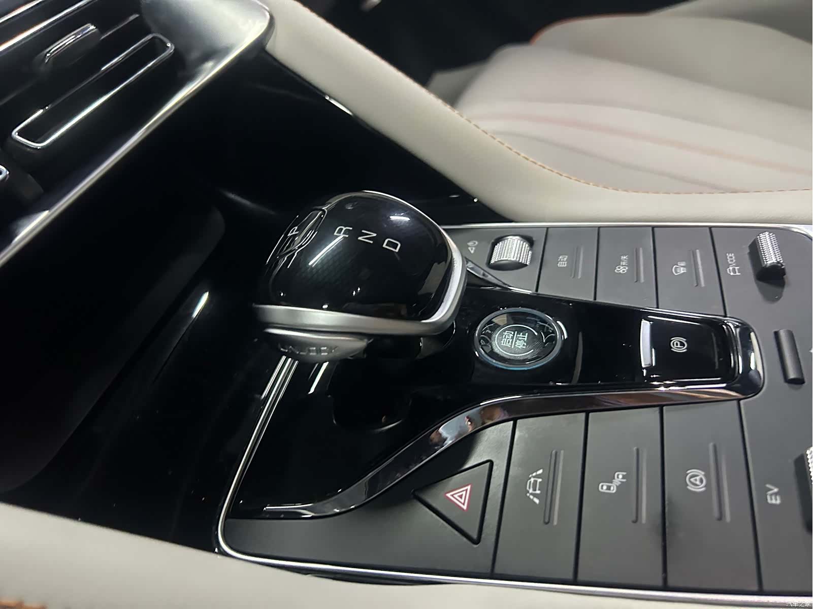 BYD Song, 2022 16