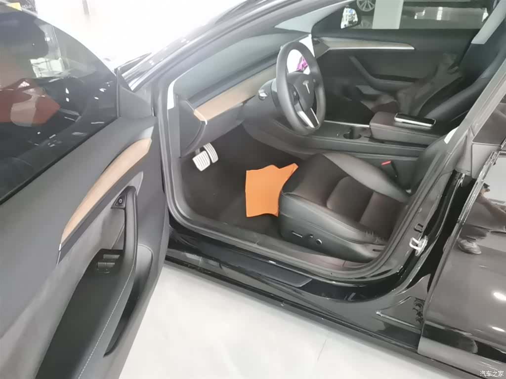 Tesla Model 3, 2022 16