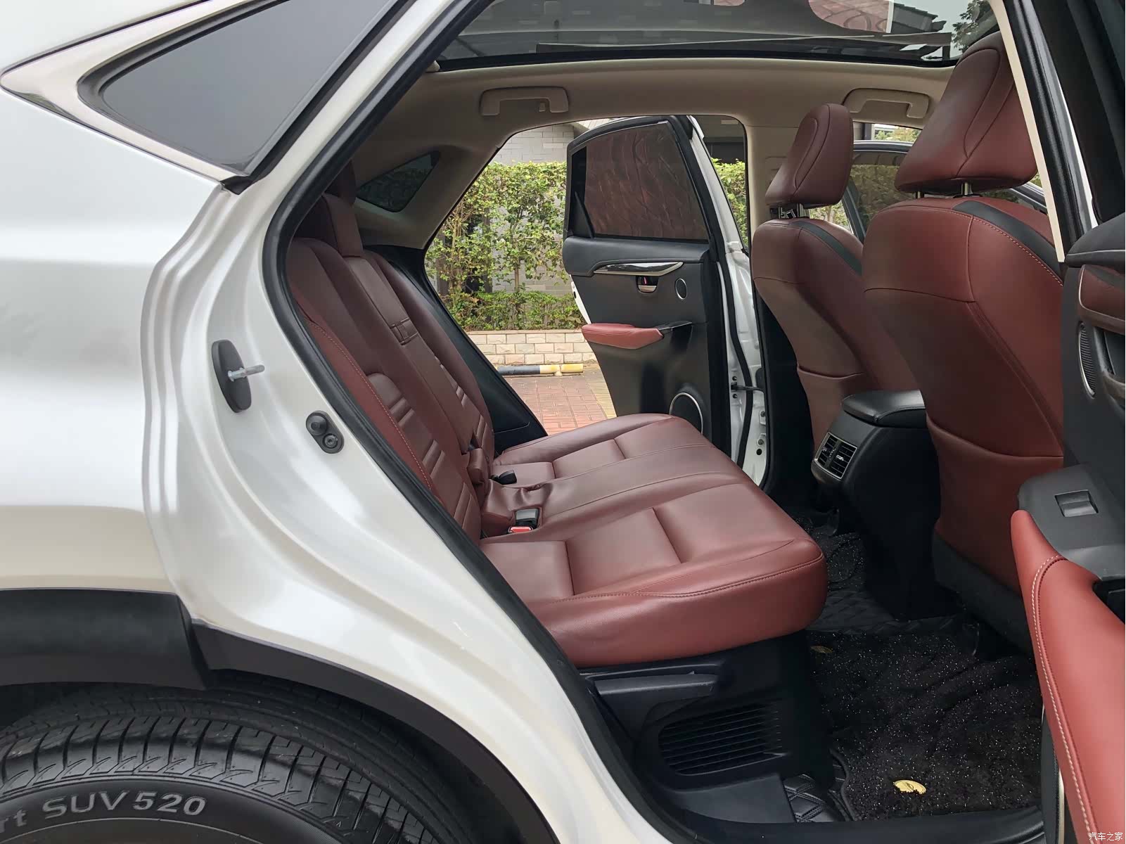 Lexus NX, 2016 16