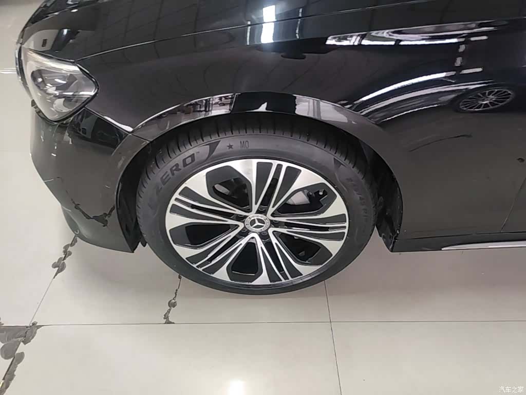 Mercedes-Benz E-Class, 2025 23
