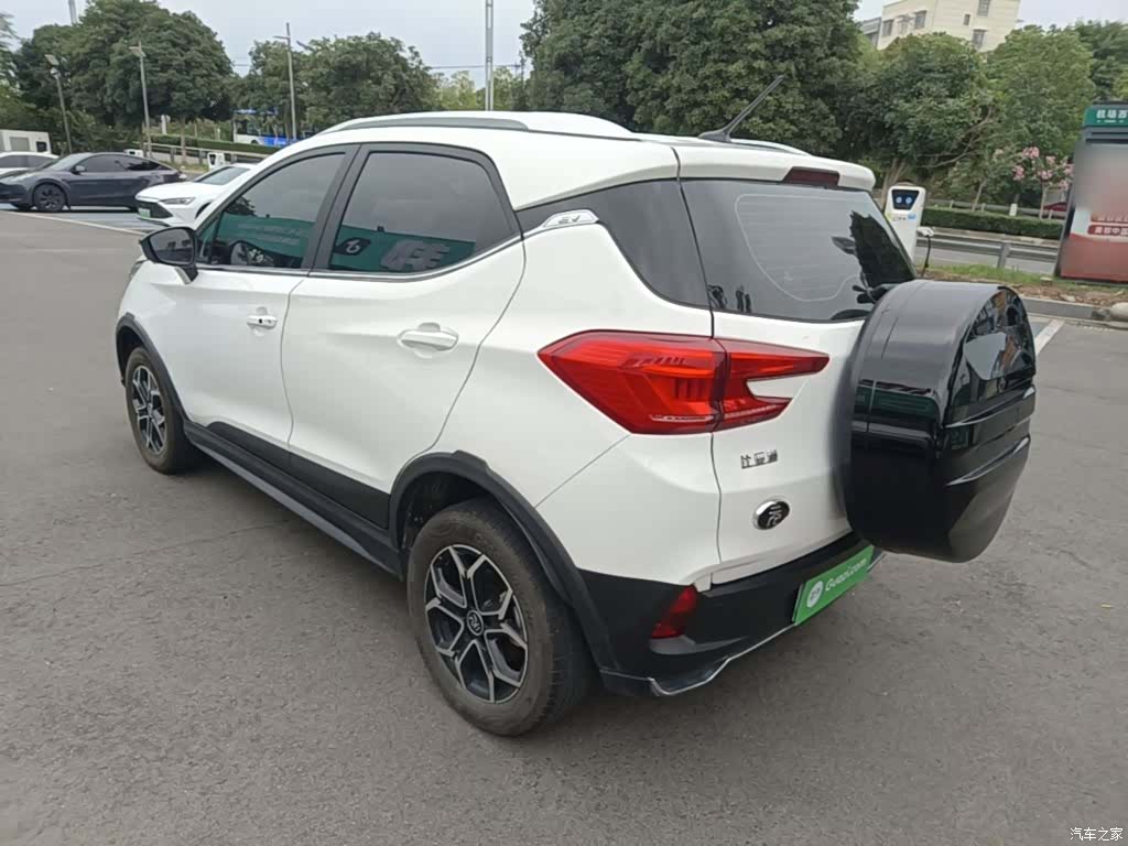 BYD Yuan, 2022 все фото