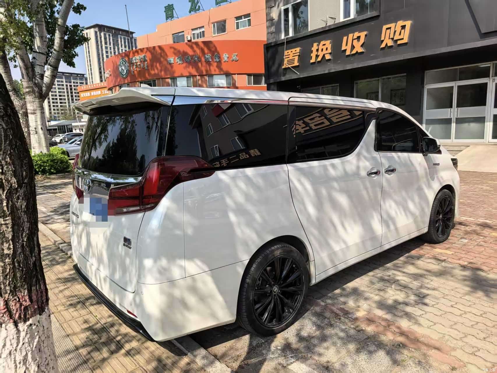 Toyota Alphard, 2020 все фото