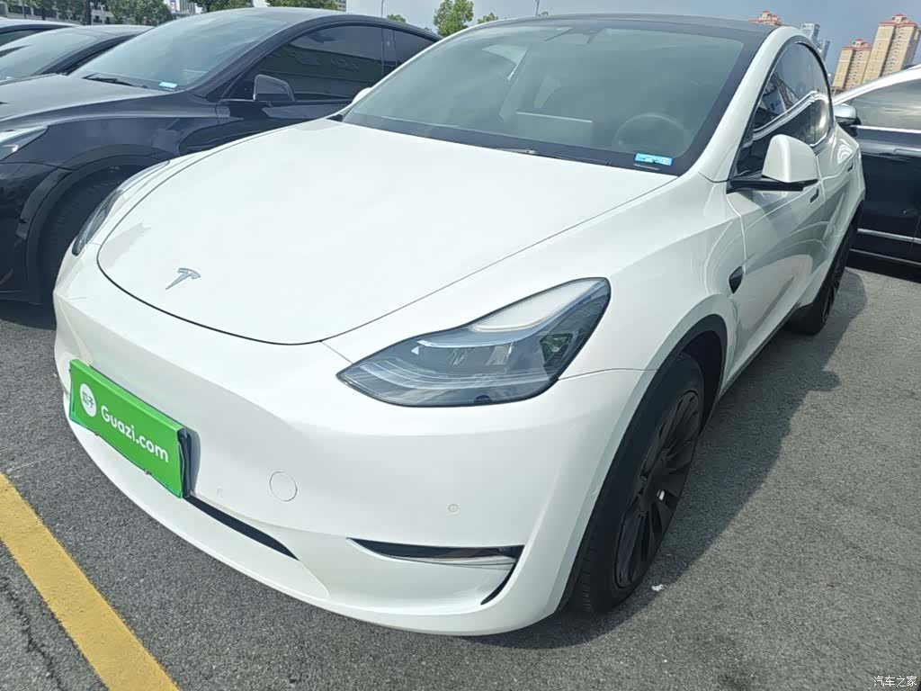 Tesla Model Y, 2023 2