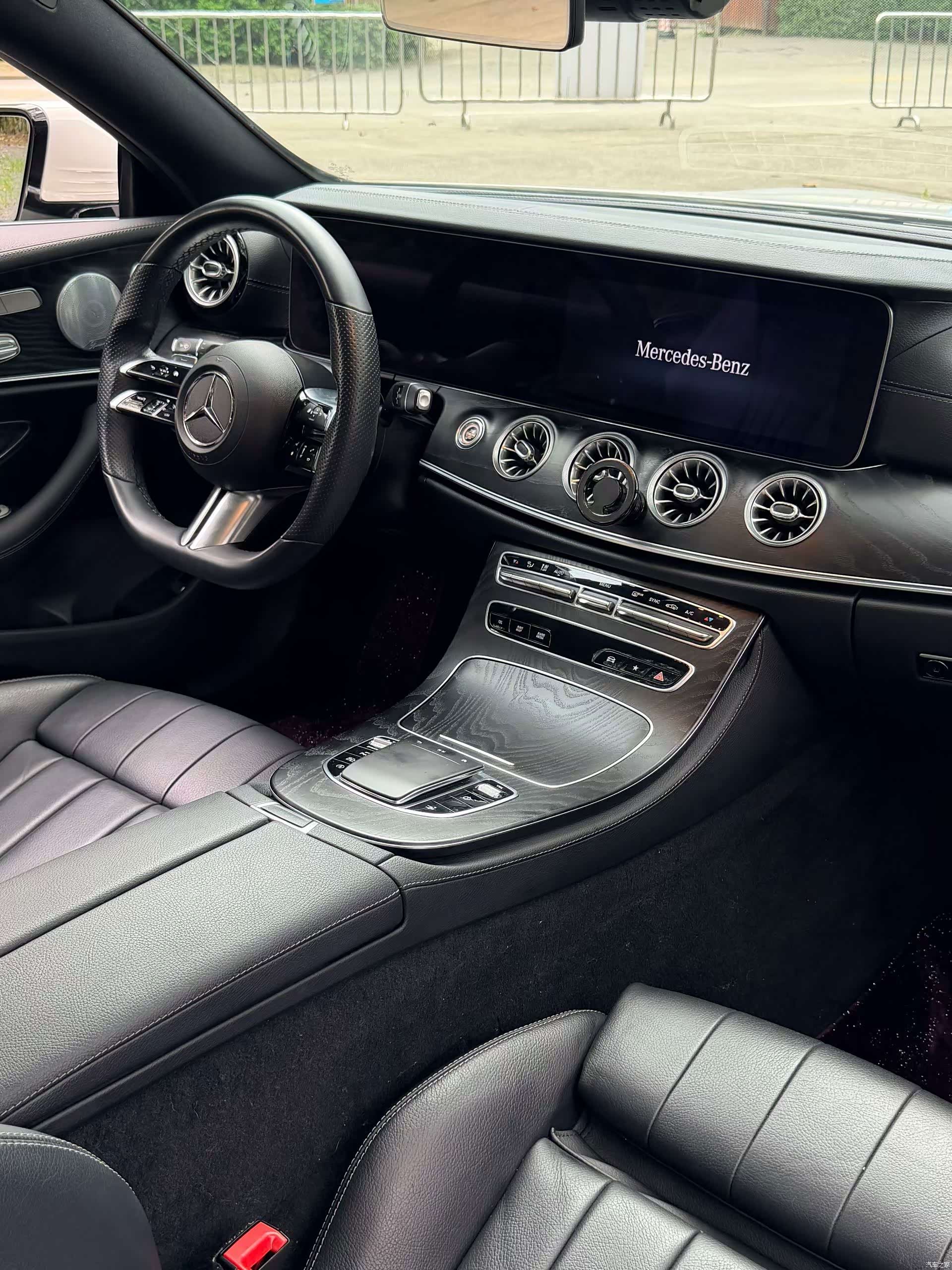 Mercedes-Benz E-Class, 2022 все фото