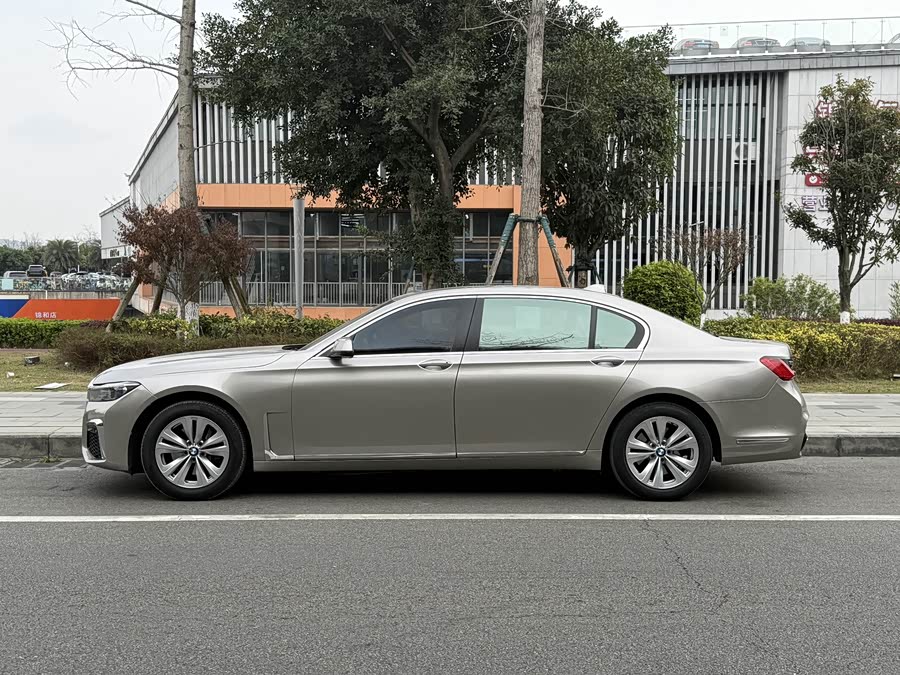 BMW 7-Series 2011, фото 3
