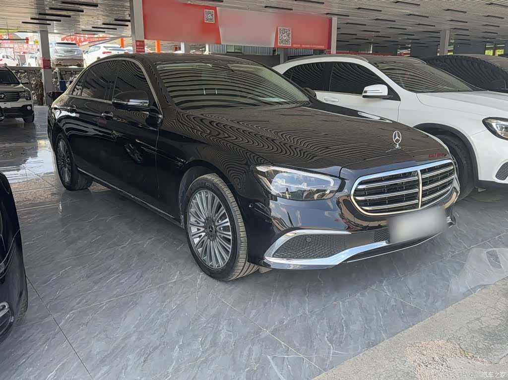 Mercedes-Benz E-Class, 2023 4