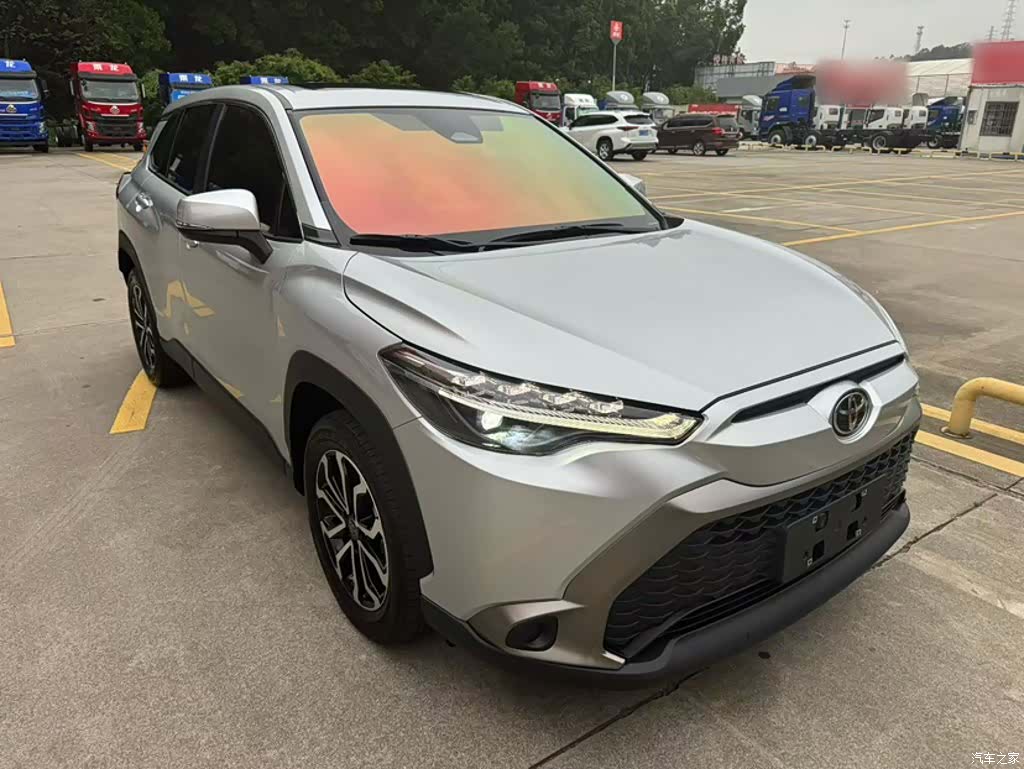 Toyota Frontlander, 2023 13