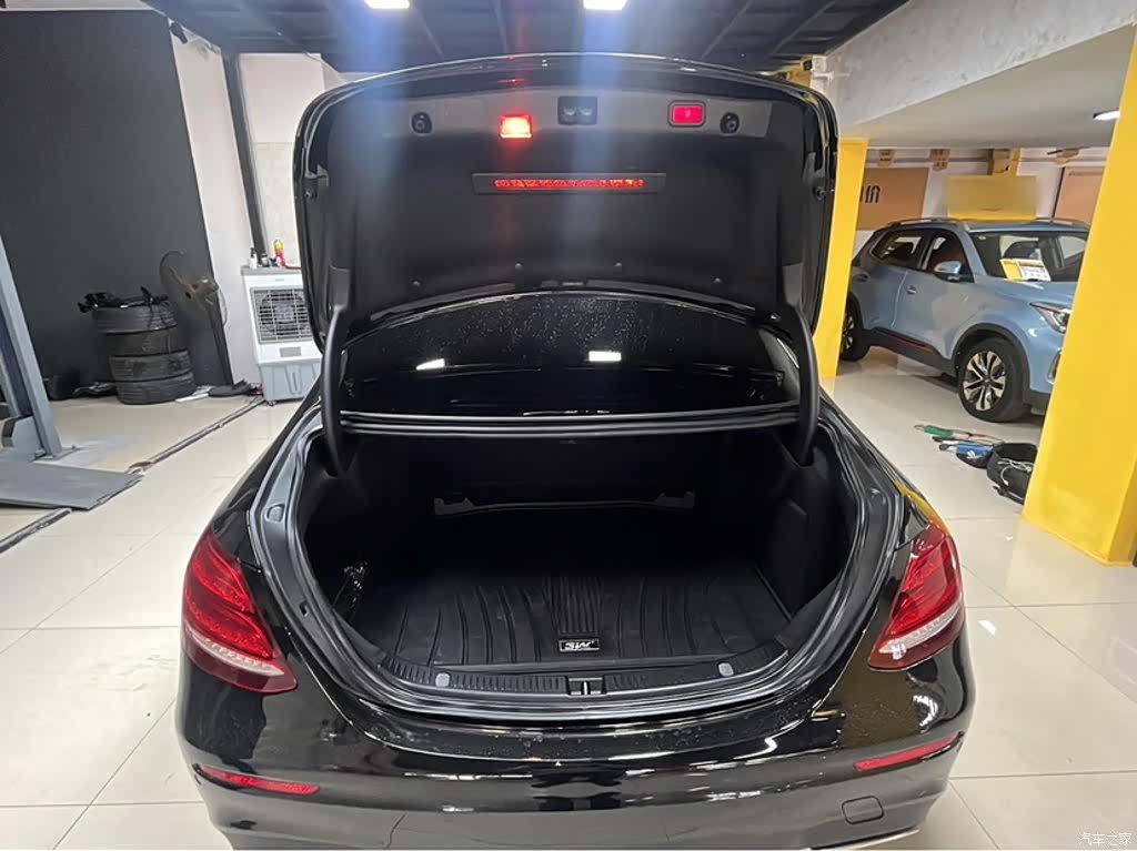 Mercedes-Benz E-Class, 2017 10