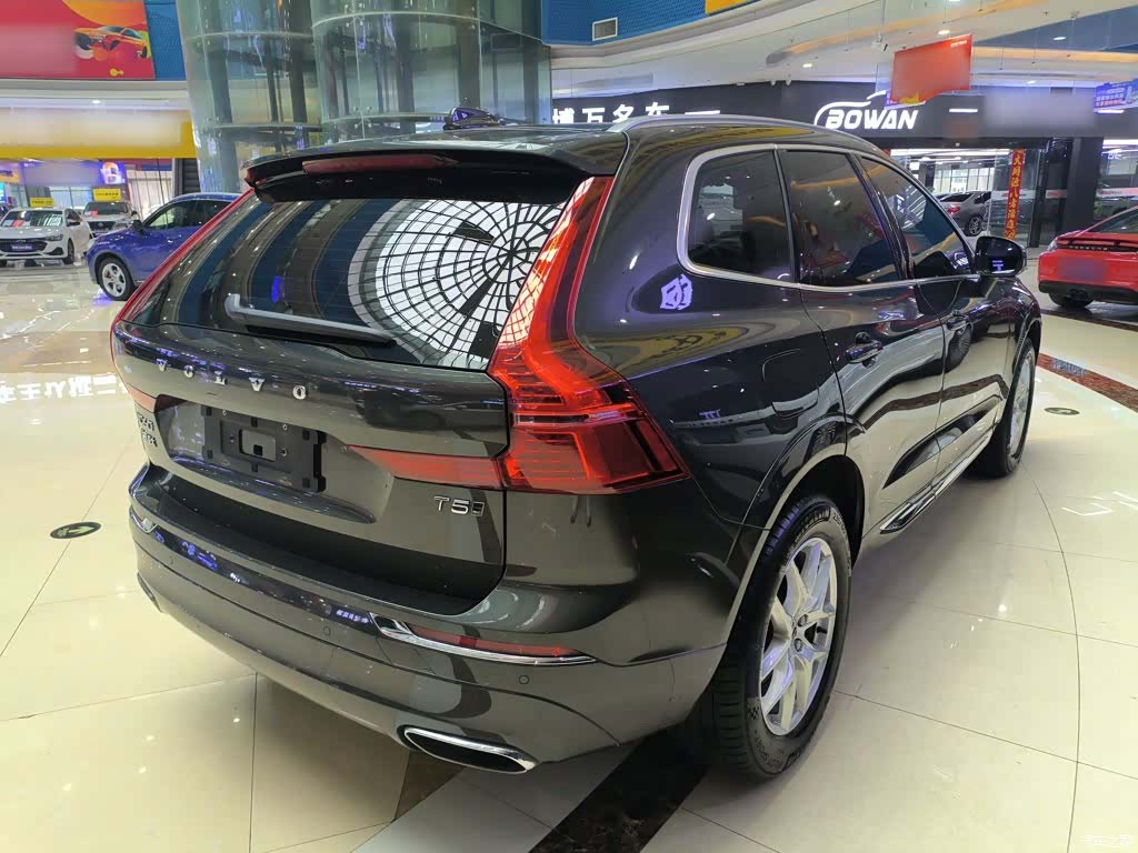 Volvo XC60, 2020 все фото