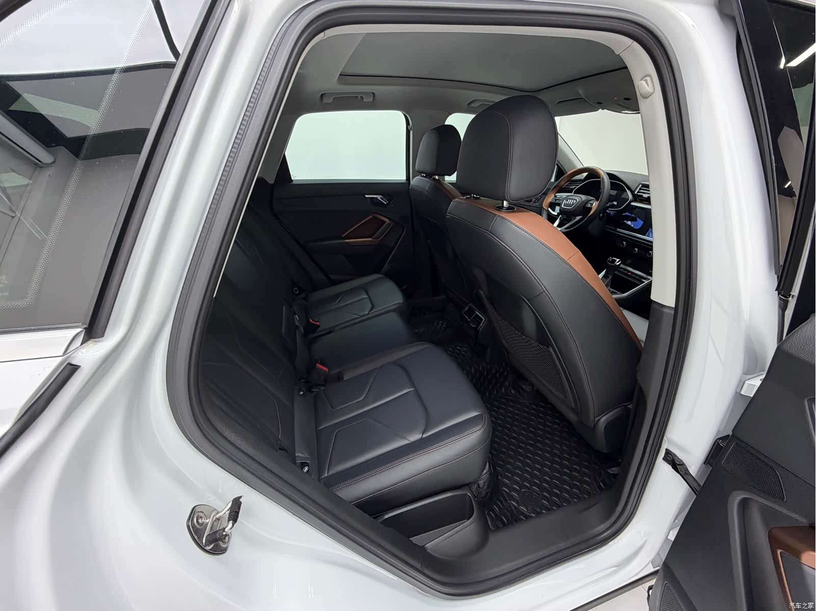 Audi Q3, 2021 16