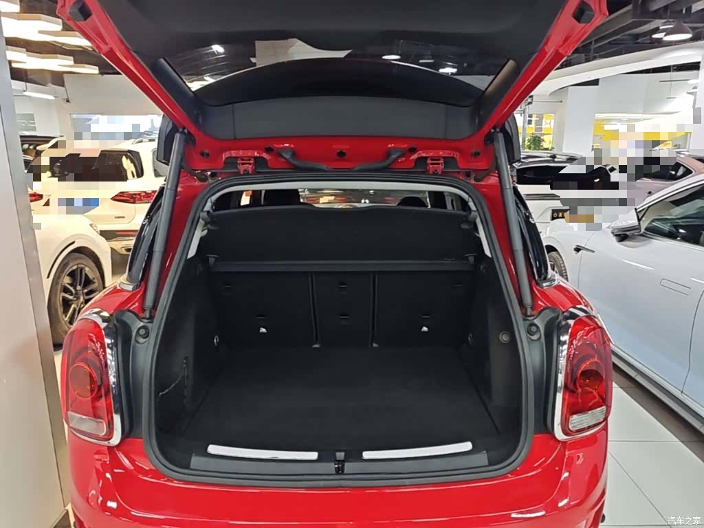 Mini Countryman, 2019 19