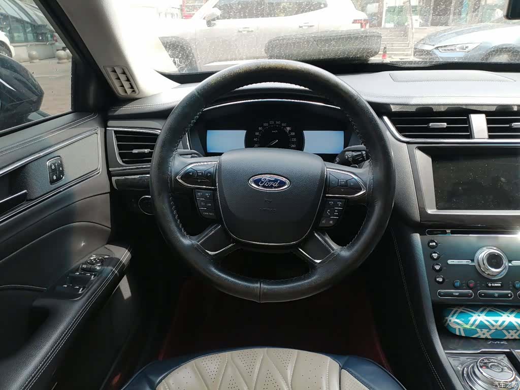 Ford Taurus, 2018 3