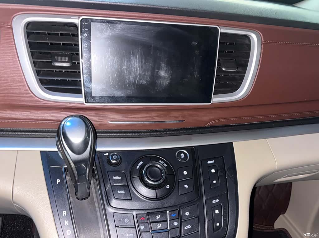 Buick GL8, 2020 все фото