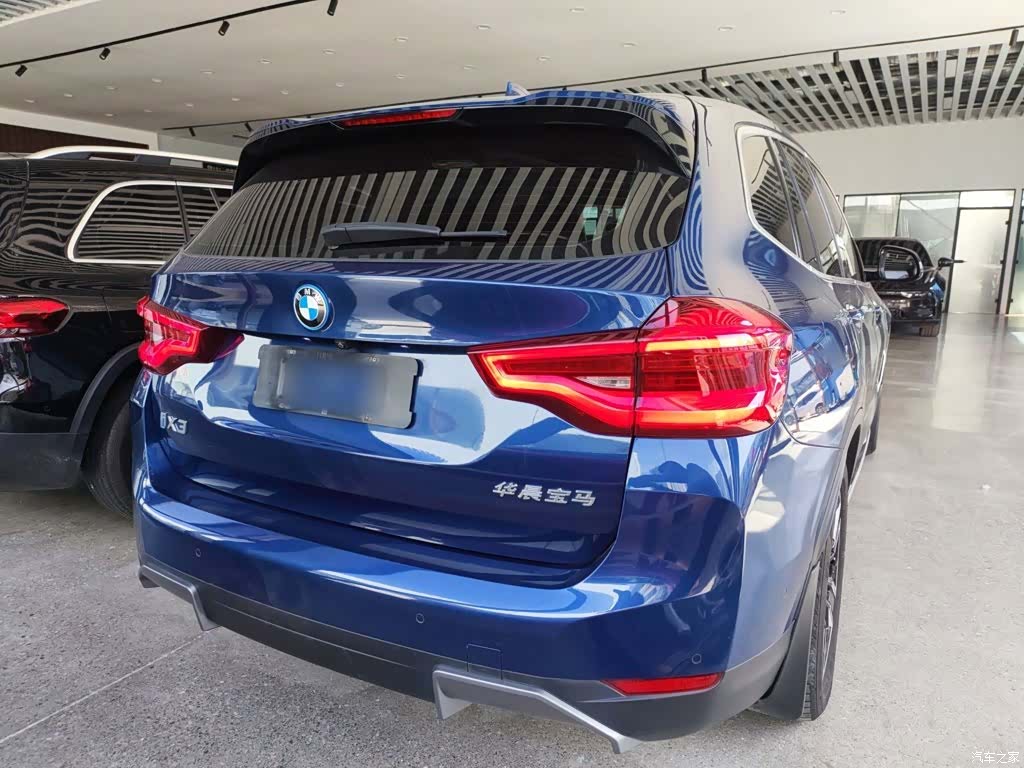 BMW iX3, 2021 4