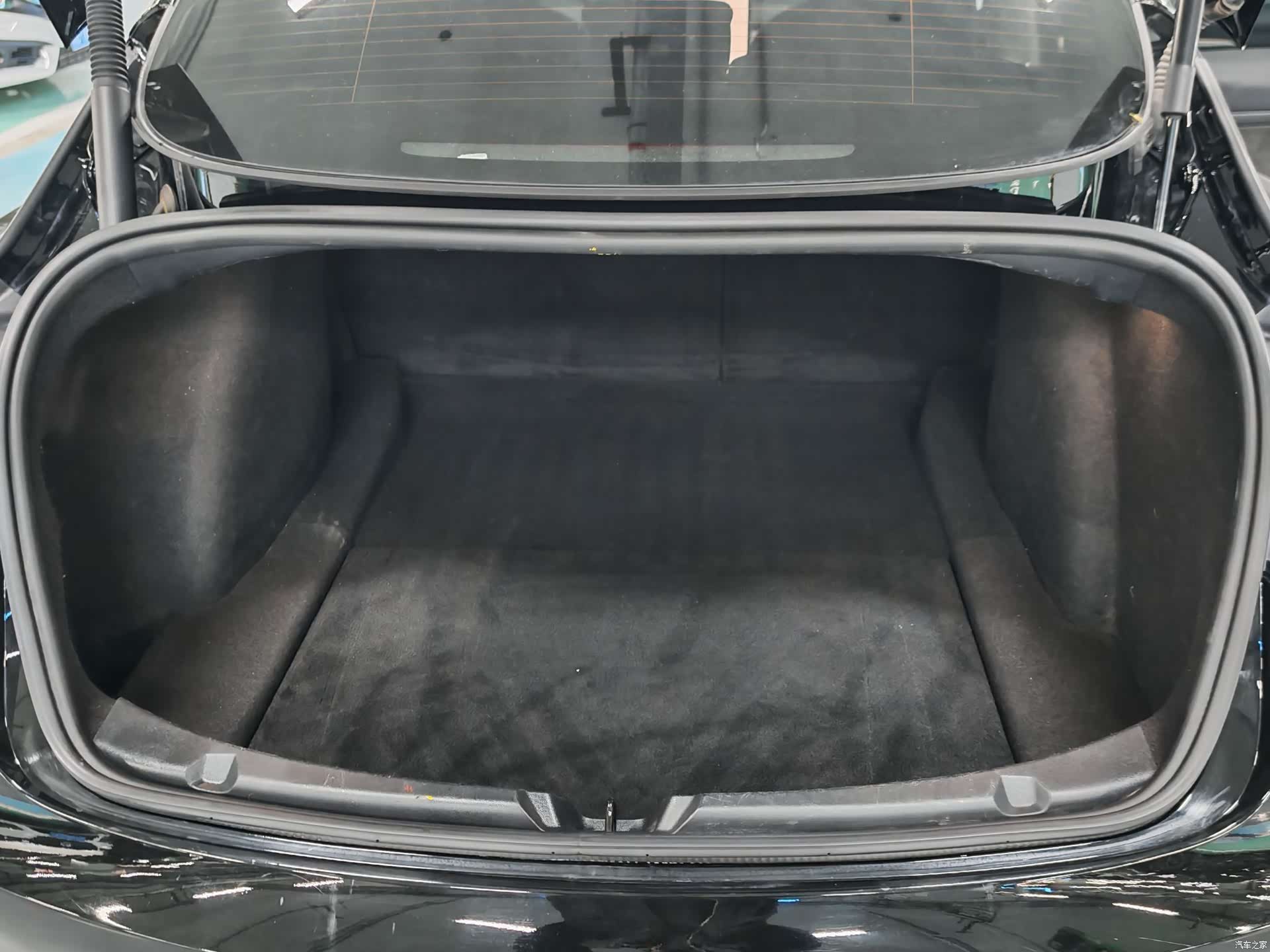Tesla Model 3, 2022 10