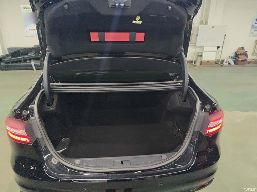 Ford Taurus, 2021 13
