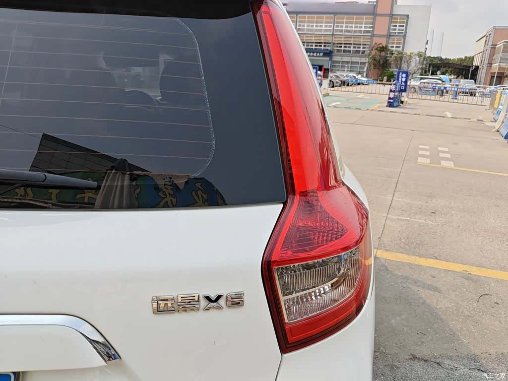 Geely X6, 2017 8
