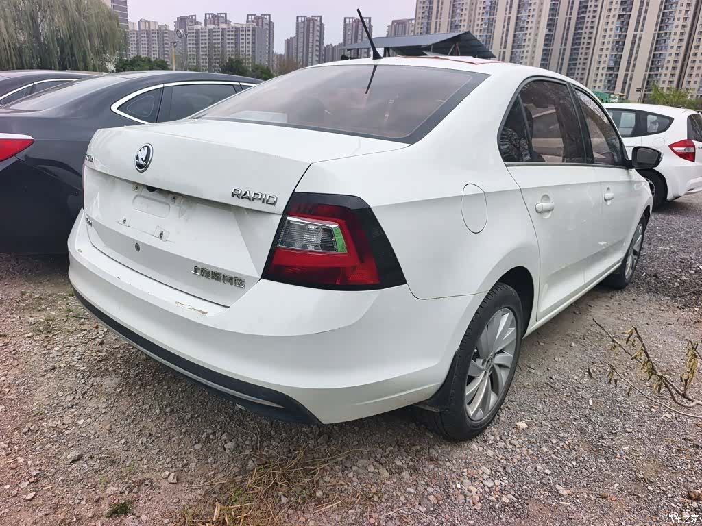 Skoda Rapid, 2018 7