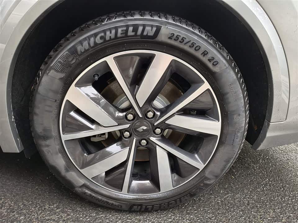 Li Auto Ideal L8