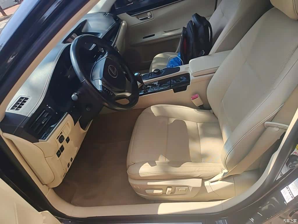 Lexus ES, 2014 11