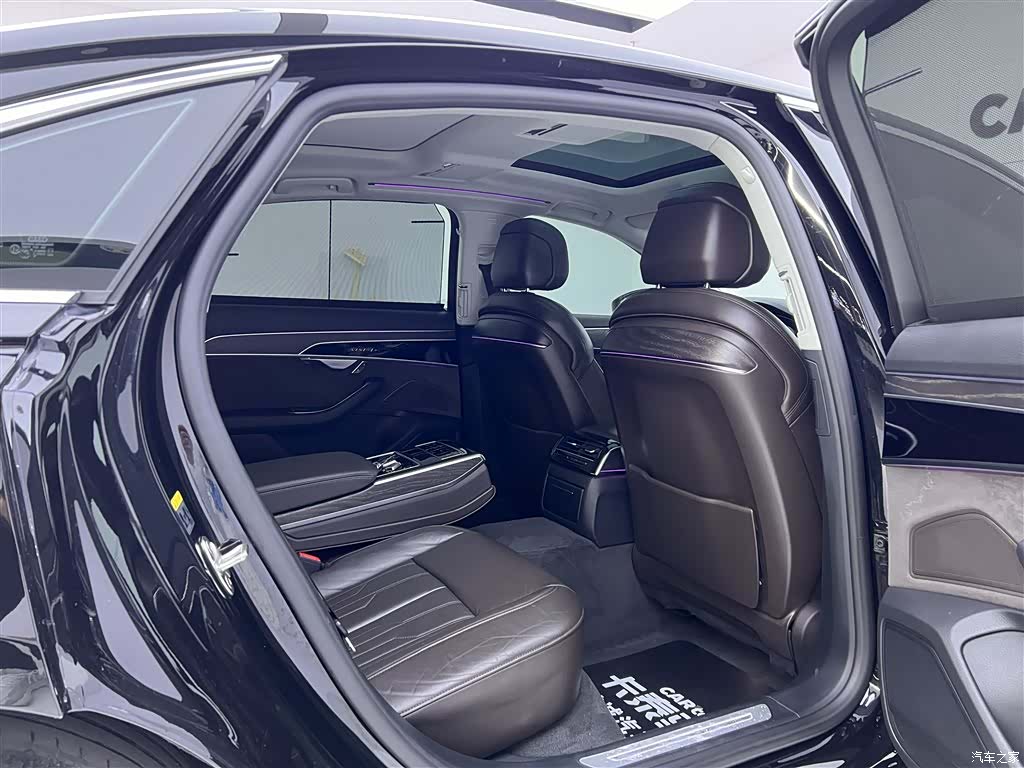 Audi A8L, 2020 24