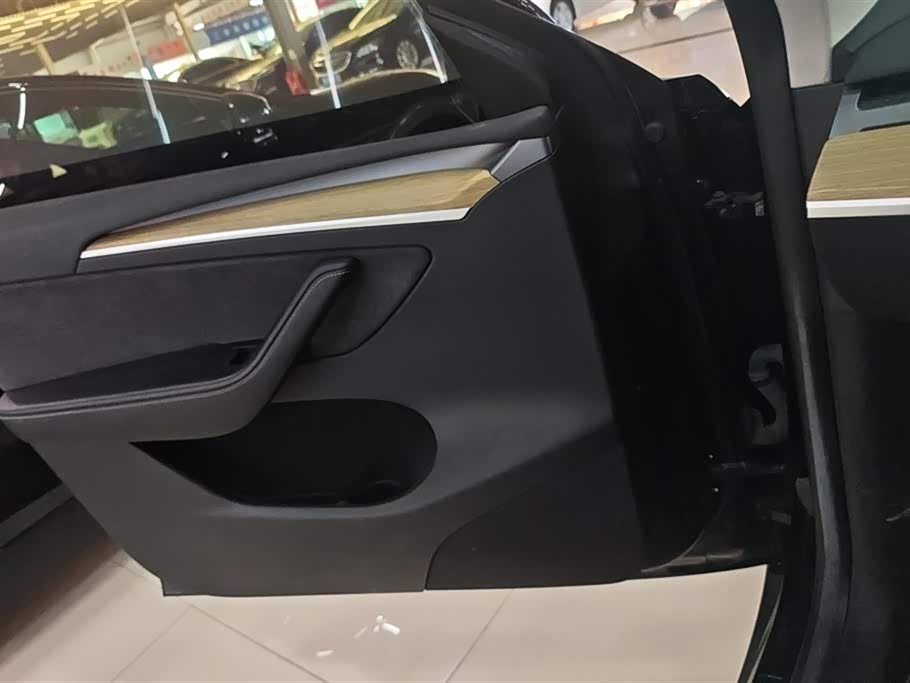 Tesla Model Y Tesla Model Y