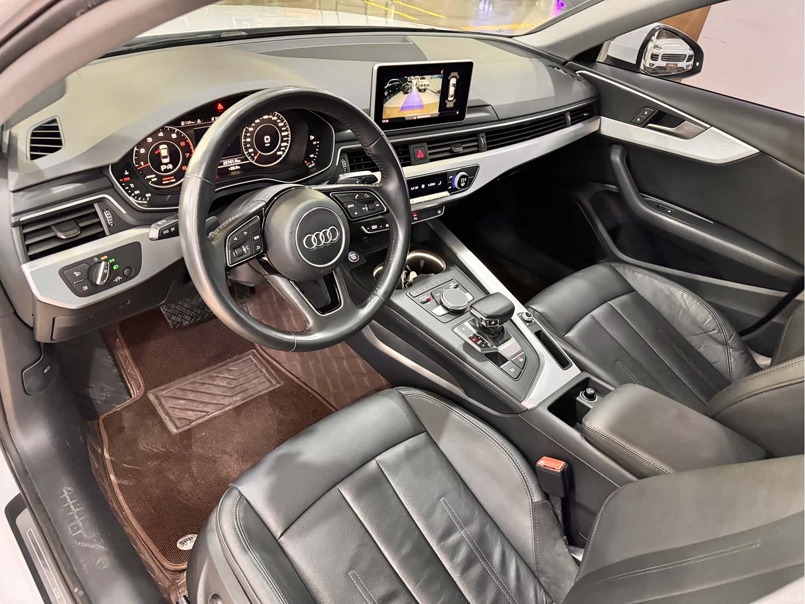 Audi A4L, 2019 9