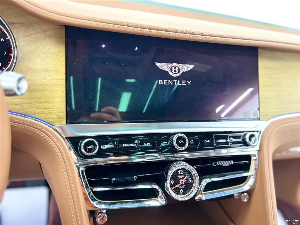 Bentley Flying Spur, 2024 15