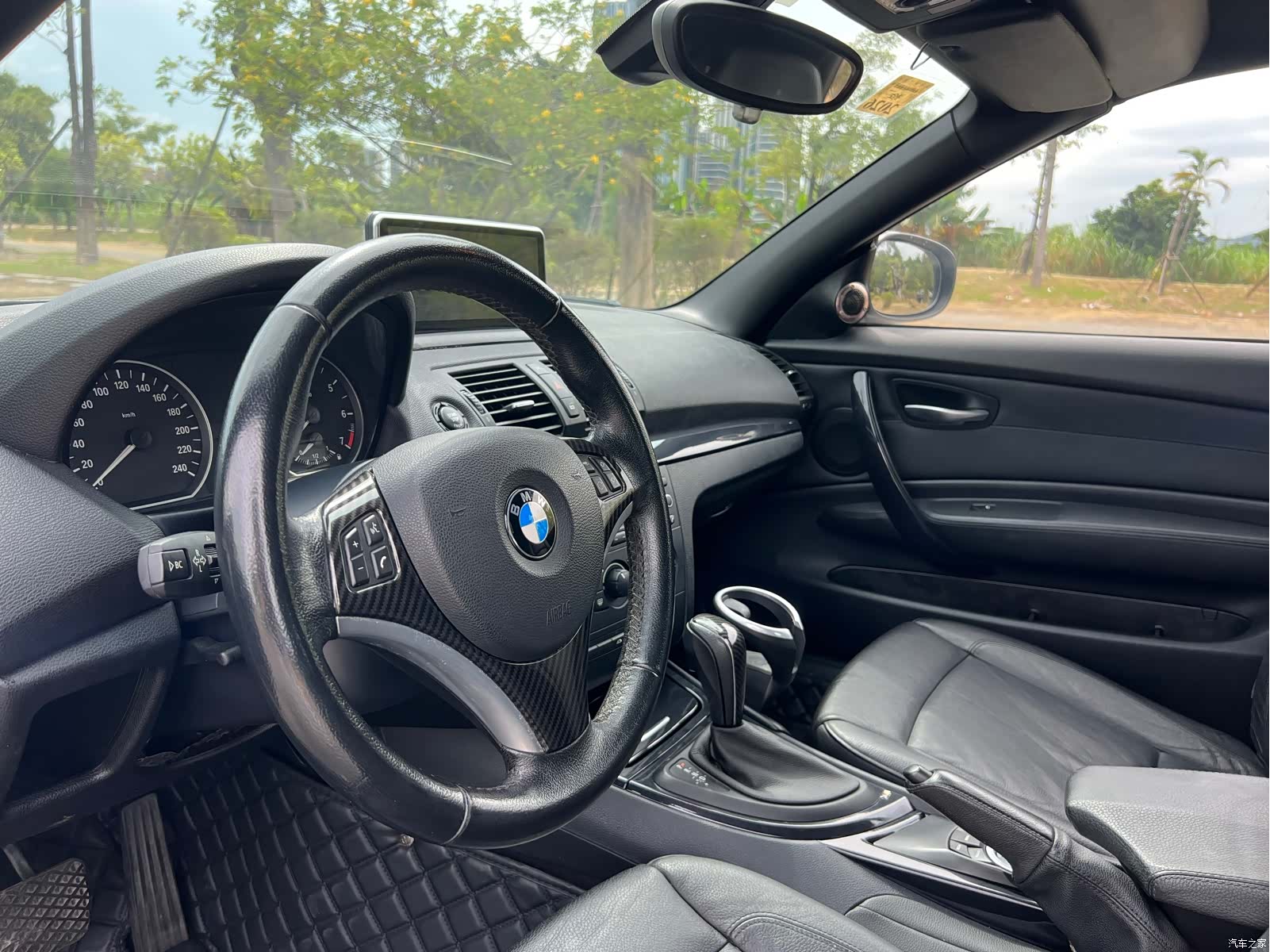 BMW 1 Series, 2011 20