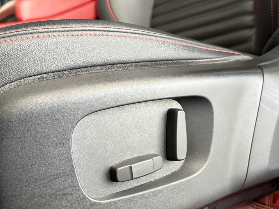 Land Rover Discover sports