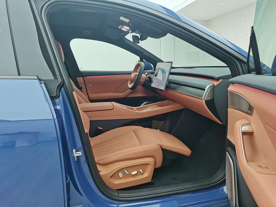 NIO L60