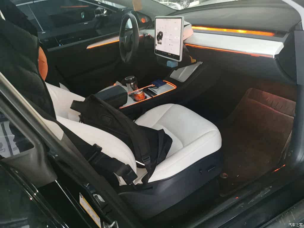 Tesla Model Y, 2023 20