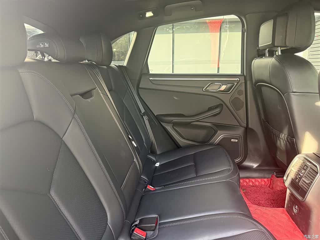 Porsche Macan, 2024 12