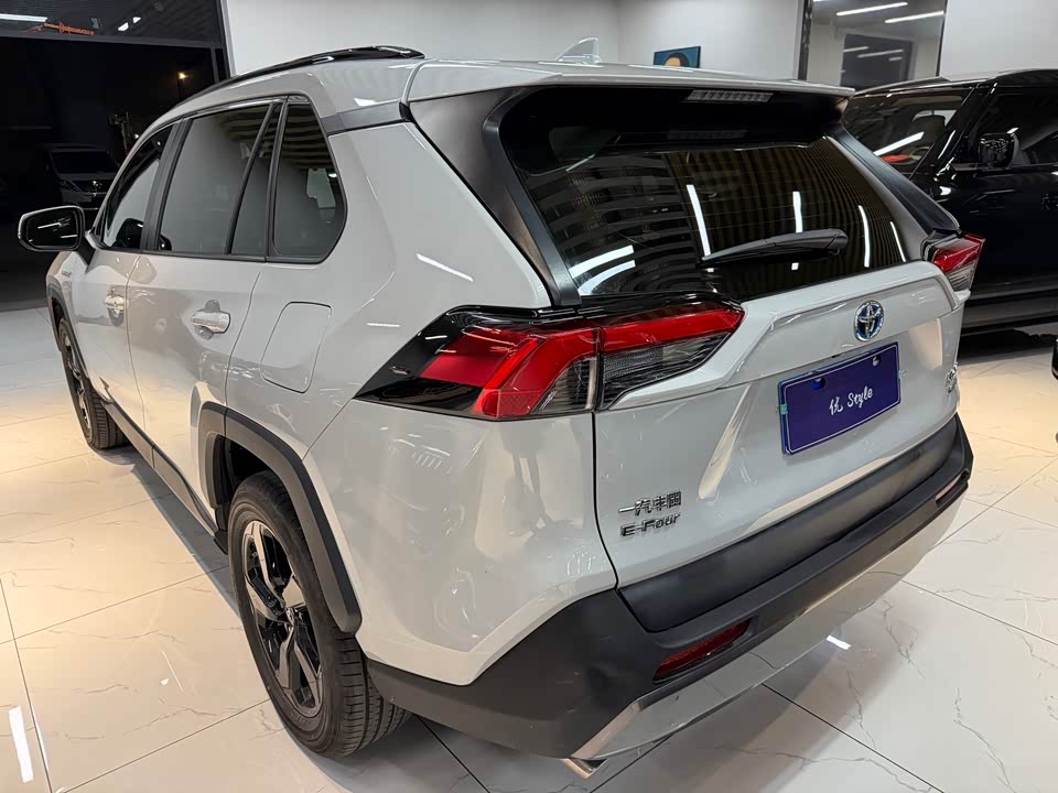 Toyota RAV4 Rongfang