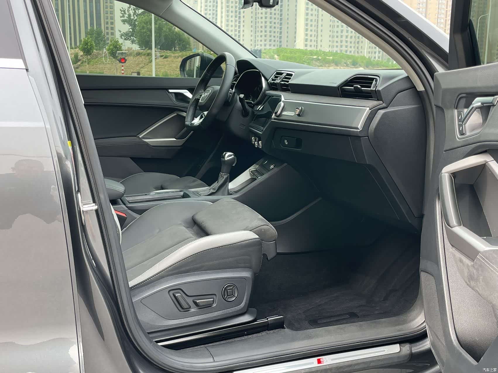 Audi Q3, 2023 6