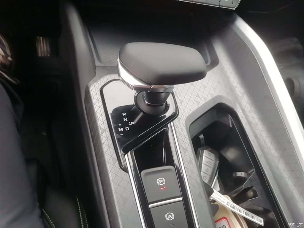 Geely Preface, 2024 14