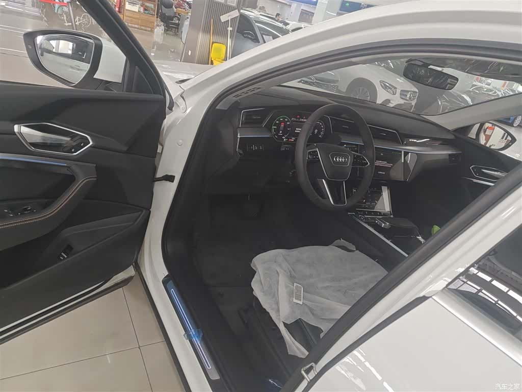 Audi e-tron, 2025 16