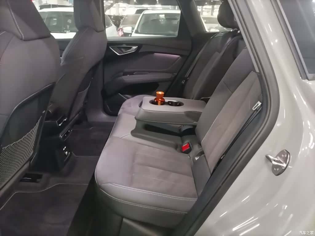 Audi Q4 e-tron, 2023 17
