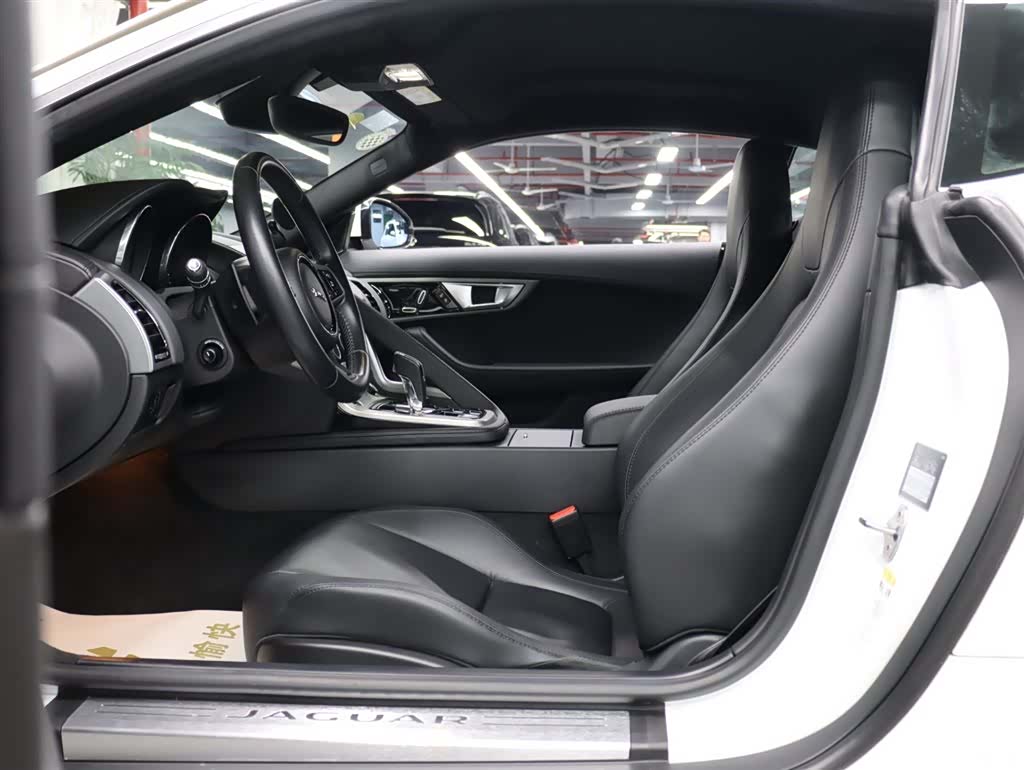 Jaguar F-TYPE, 2015 6